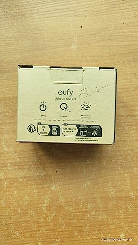 Luz de noche Eufy Lumi, adhesivas, luz LED blanca cálida, sensor de movimiento, para recámara, cuarto de baño, cocina, corredor, escaleras, eficiencia energética, compacta, pack por 3