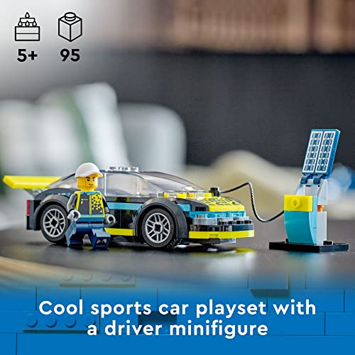 Lego® City 60383 Auto Deportivo Eléctrico; Incluye un Punto de Carga de Juguete y una minifigura de un piloto; Juguete Kit de construcción para Mayores de 5 años (95 Piezas)