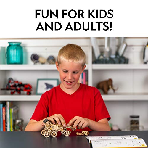 NATIONAL GEOGRAPHIC Solar Space Explorers - DIY Moon Buggy and Mars Rover Model Kit, Each Powered by a Solar Panel, Great STEM Toy for Girls and Boys Interested in Outer Space and Engineering